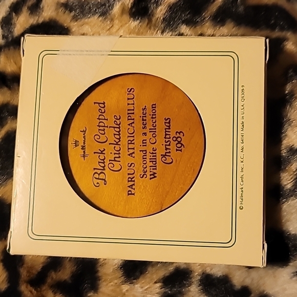 HALLMARK wildlife Collectible Ornament  Wildlife 1983 black Chickadee capped 2nd - Picture 4 of 5